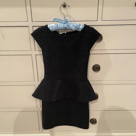 ALICE + OLIVIA navy leopard print mini dress - Picture 4 of 7